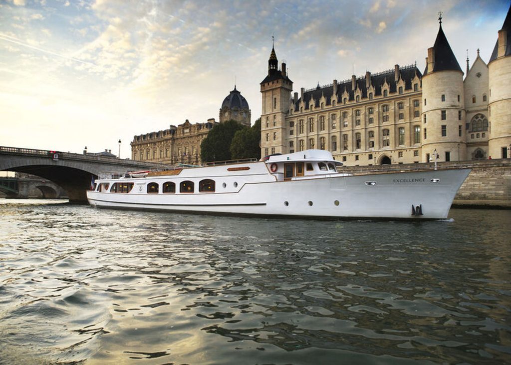 Bateau privatisé à Paris pour un évènement professionnel haut de gamme